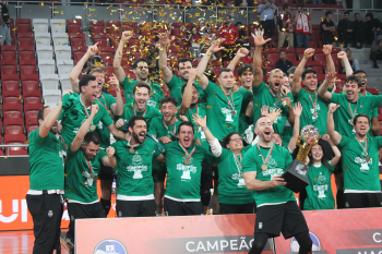 Fotogaleria - Festejos e entrega das medalhas e da Taça de Campeão Nacional