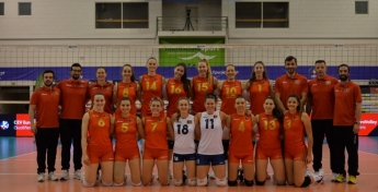 Seleção Nacional Seniores Femininos cede perante Suecas